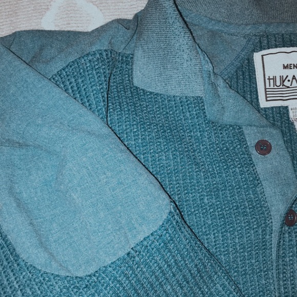 Knitted 1/4 Buttoned Sweater - Picture 4 of 4